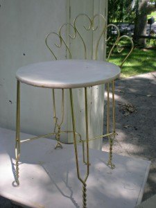 Vintage Vanity Chair Makeover 