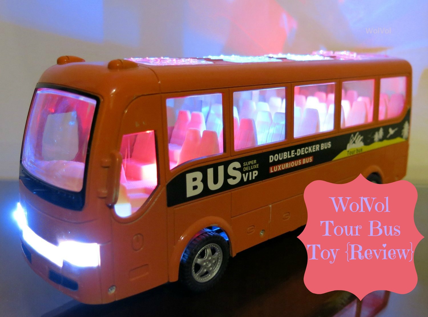 WolVol Tour Bus Toy {Review}