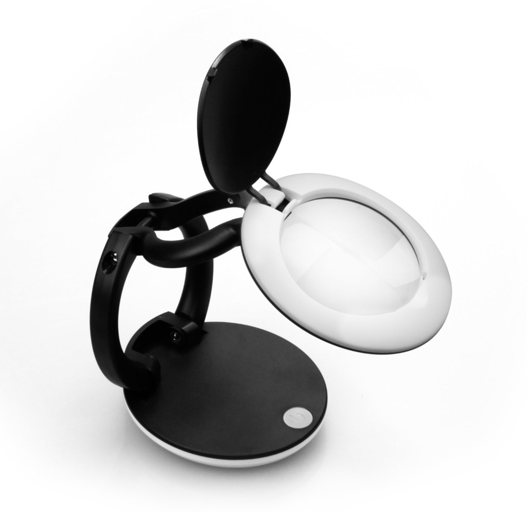 Etekcity Flip Folding 3x LED Lighted Magnifier {Review}
